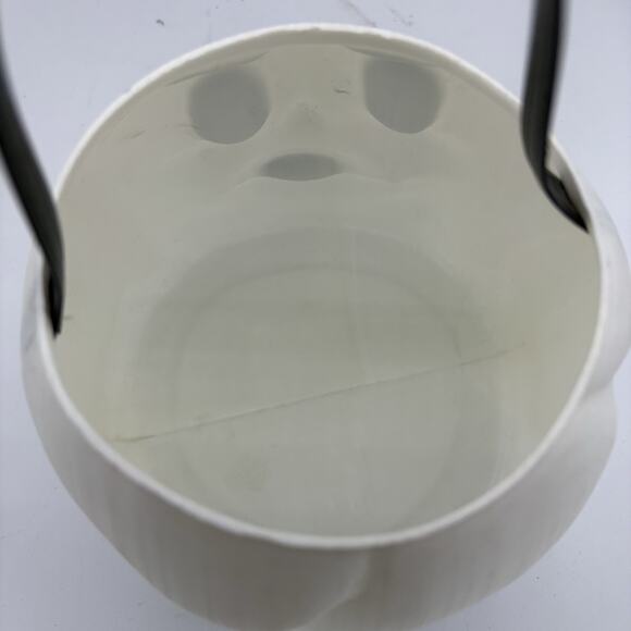 Empire Blow Mold Halloween Candy Bucket Pail Face Ghost Plastic‎ USA White 6" - Picture 8 of 9
